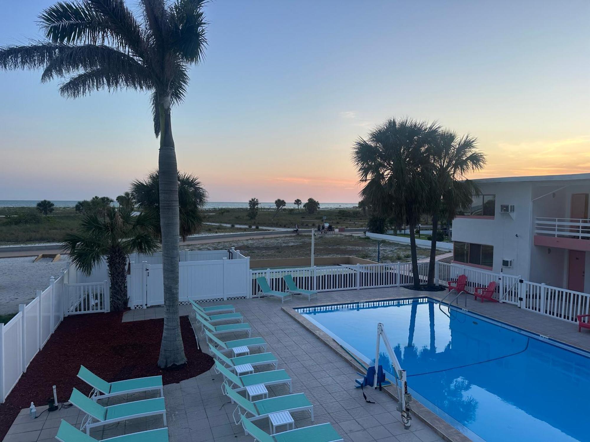 Arvilla Resort St. Pete Beach Exterior foto